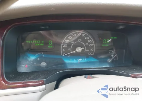 2005 Lincoln Town Car Signature из США, поврежденный, VIN 1LNHM81W15Y663980